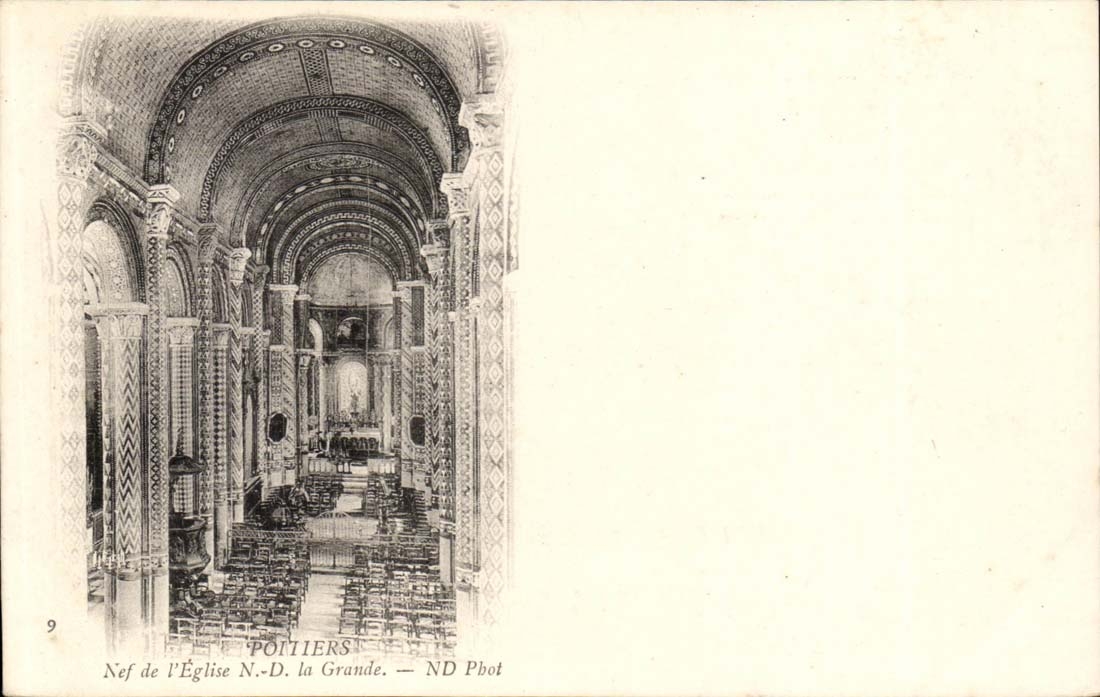 Nef de l'Église N.-D. la Grande — Poitiers — ND Phot