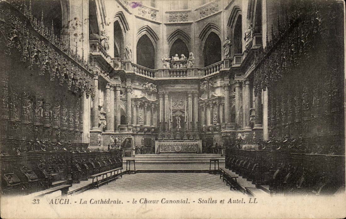 Auch - La Cathédrale - le Chœur Canonial - Stalles et Autel