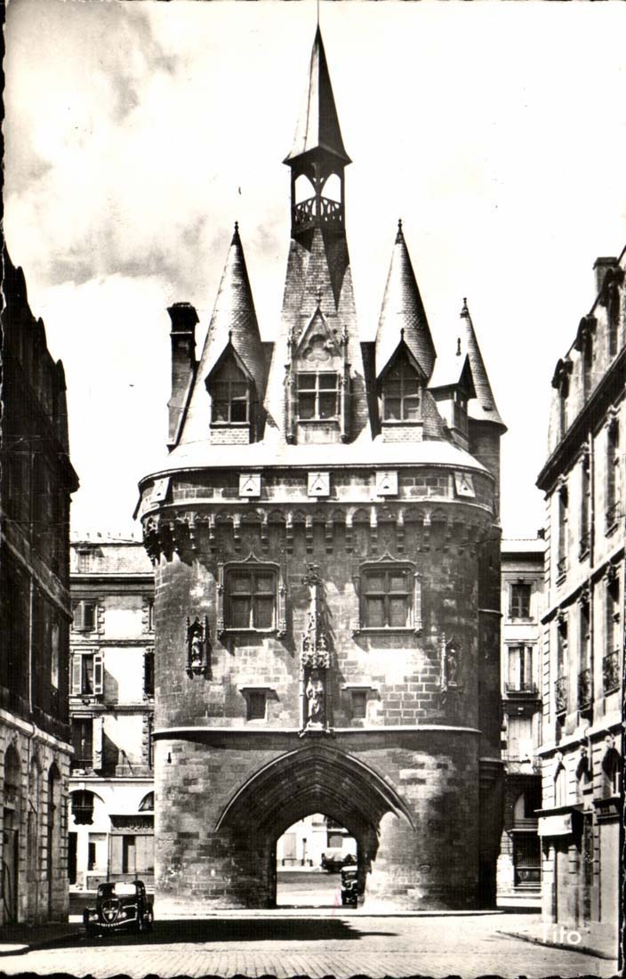 Bordeaux - Porte du Palais - CPA 
