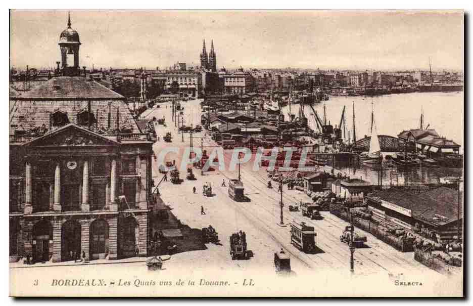 Bordeaux - Les Quais vus de sa Douane - CPA 