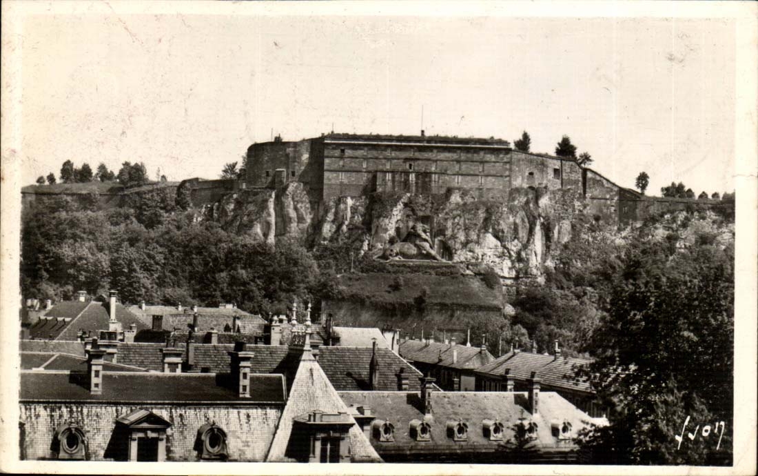 Belfort - Le Chateau Fotresse feodale 1226 - CPA 