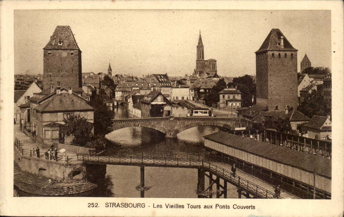 Strassburg - Strasbourg - Les Vieilles Tours aux Pont Couverts CPA 