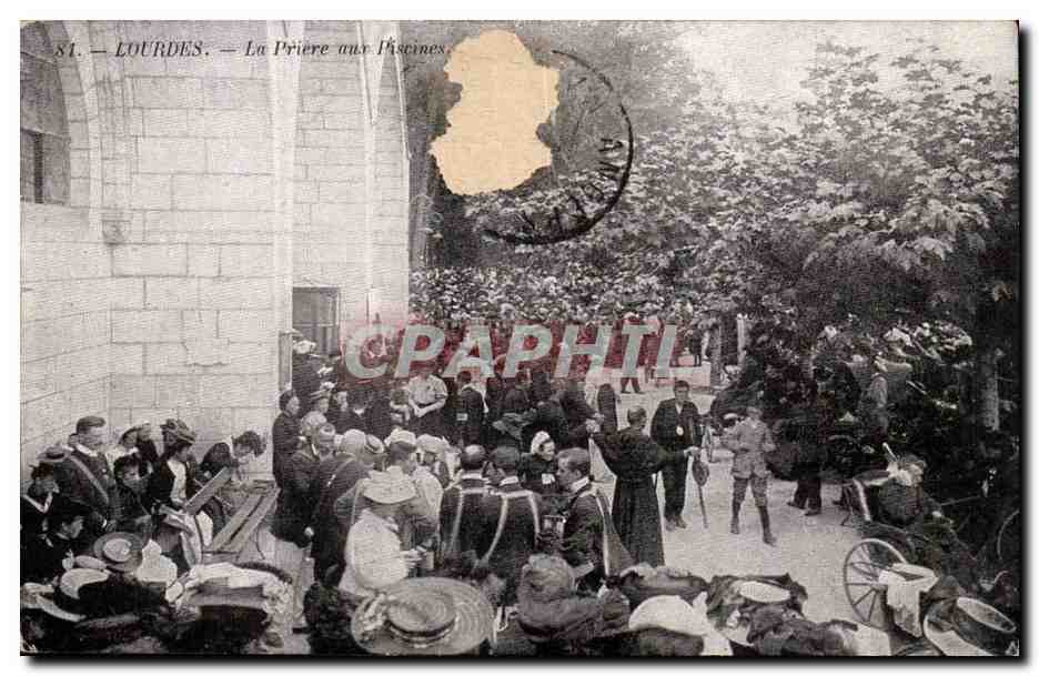 Lourdes - la Priere aux Piscines - CPA 
