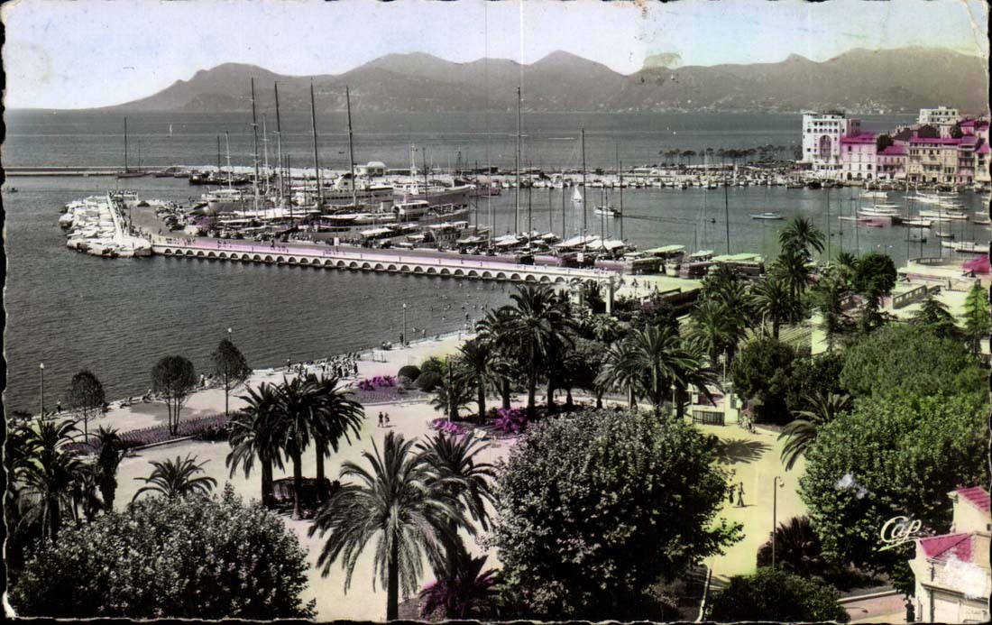 Cannes - Le Jardin Public - CPA 