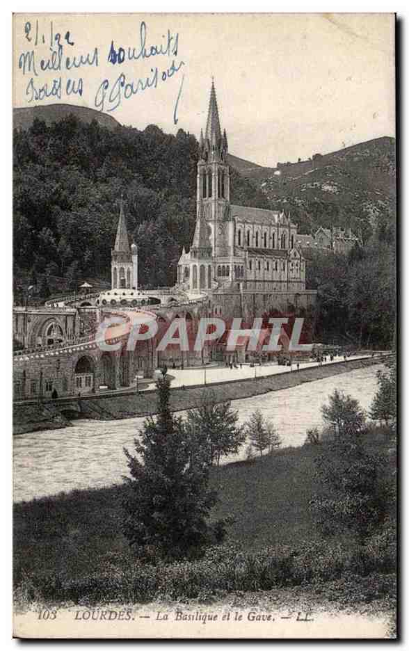 Lourdes - La Basilique et le Gave - CPA 