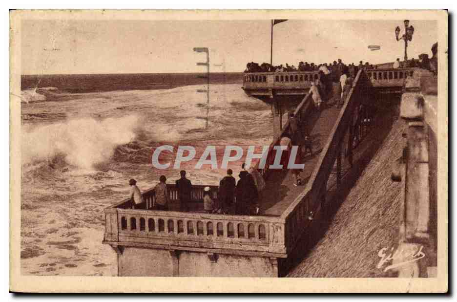 Soulac sur Mer - Devant le Ponton Grosse Mer - CPA 