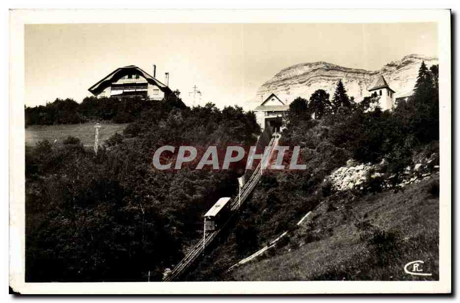 Saint-Hilaire-du-Touvet — Arrivée du funiculaire, le Chalet, l'Église et la Dent de Crôles (2066 m.) — Coll. Colbert