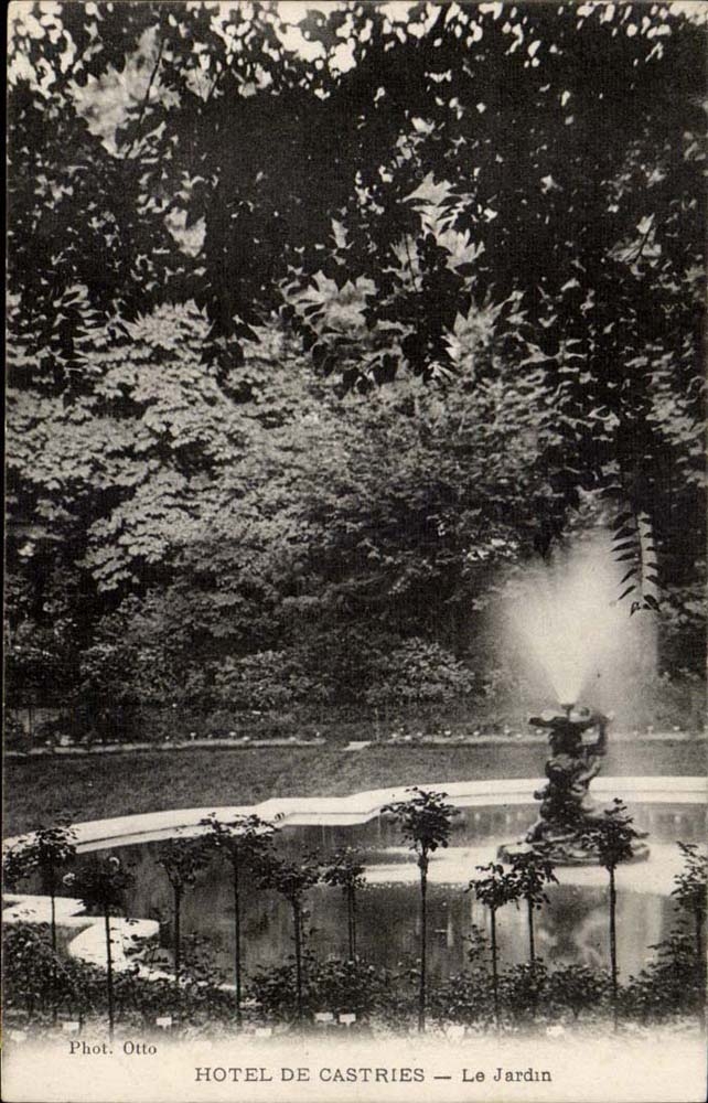 Paris - 7 - Hotel de Castries - Le jardin CPA 