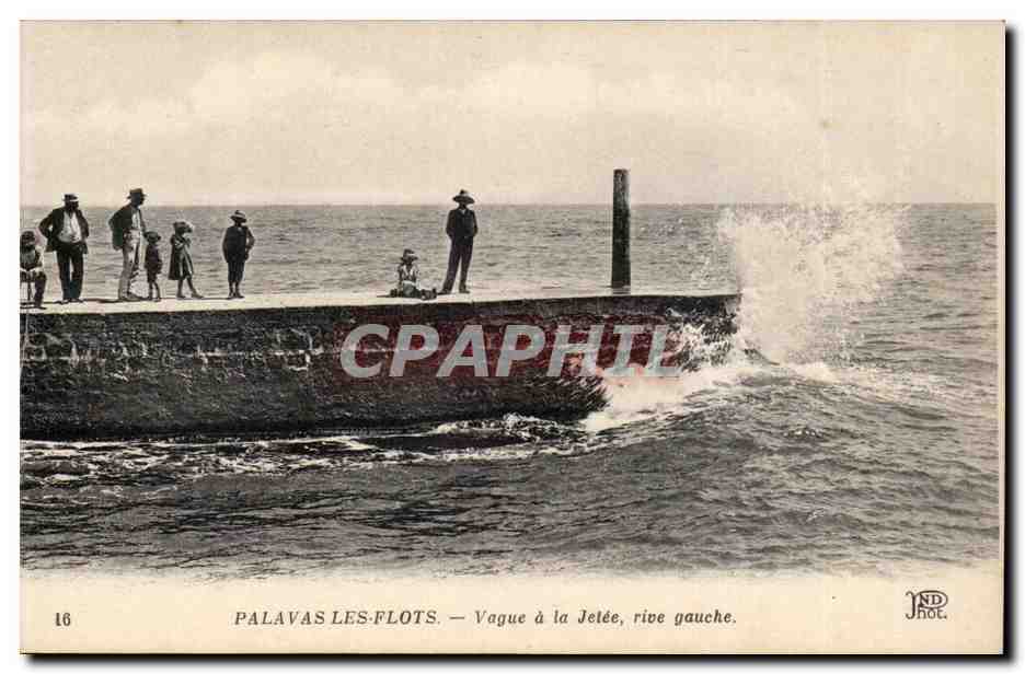 Palavas les Flots - Vague a la Jette rive Gauche CPA 