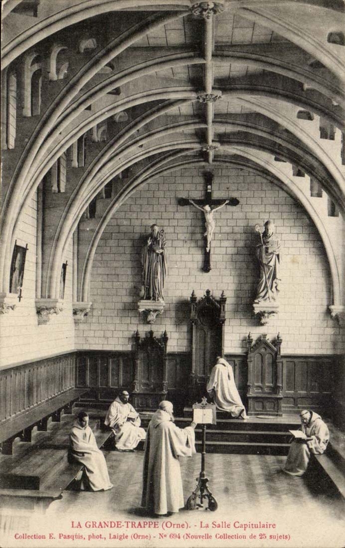 CPA La Grande Trappe La salle capitulaire 