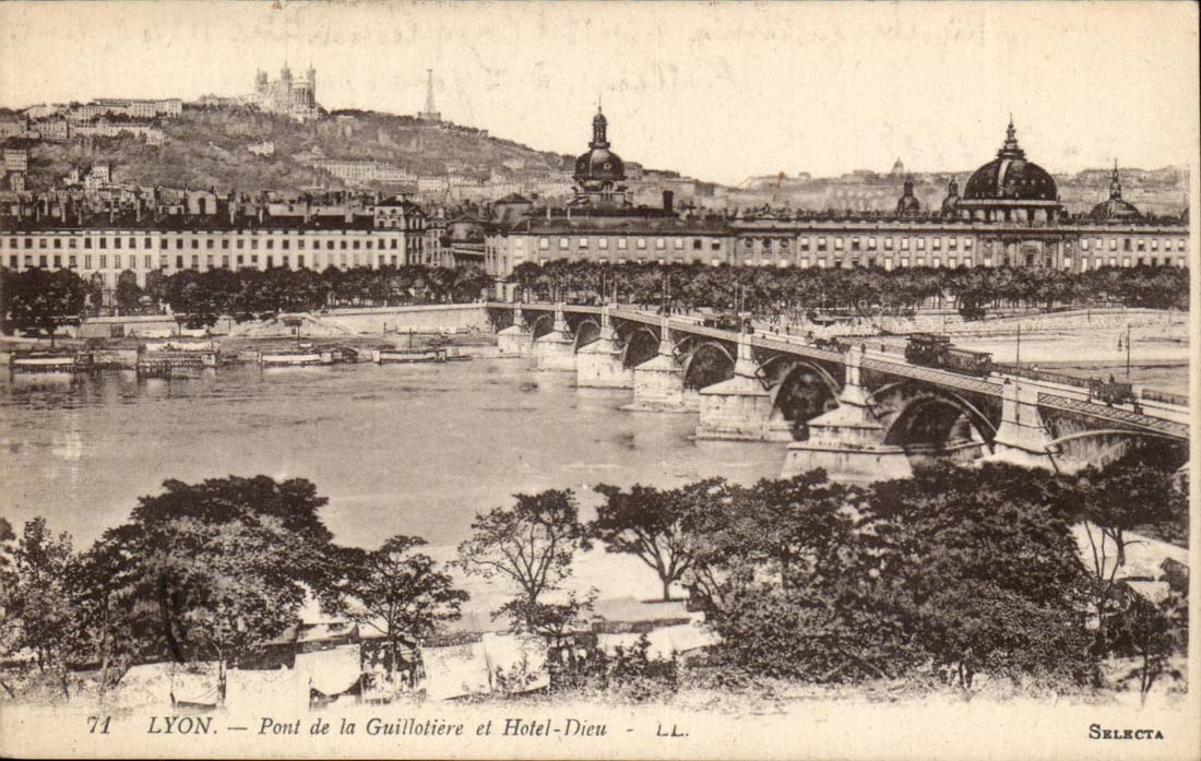 Lyon - Pont de la Guilotiere et Hotel Dieu - CPA 