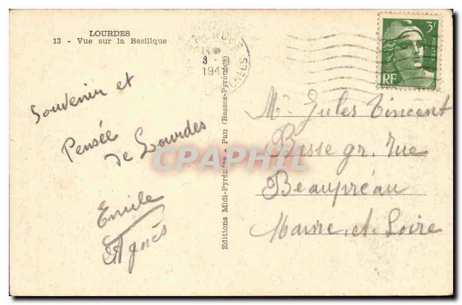 Lourdes - Vue sur la Basilique - CPA  — Verso