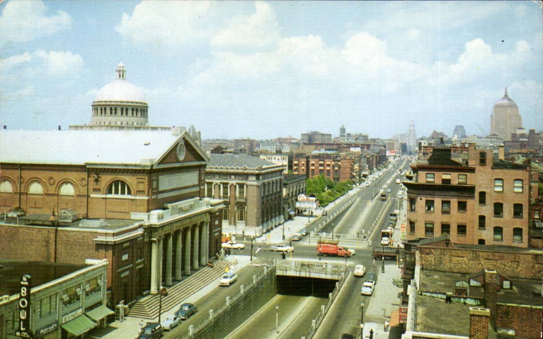 Etats Unis CPA Looking downtown of Huntington Avenue Boston
