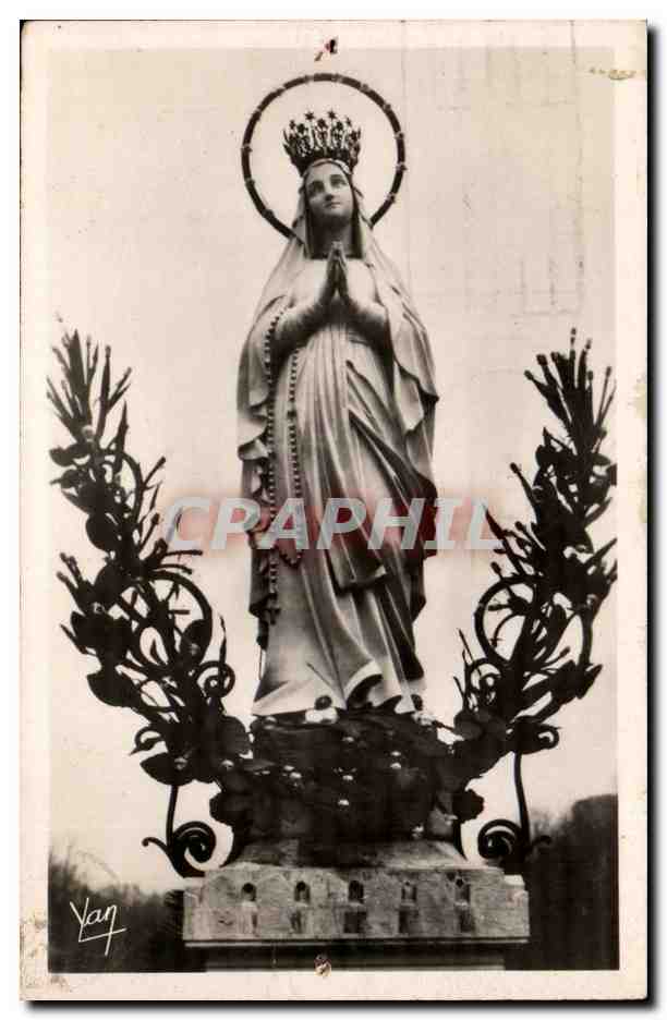 Lourdes CPA La vierge couronnee