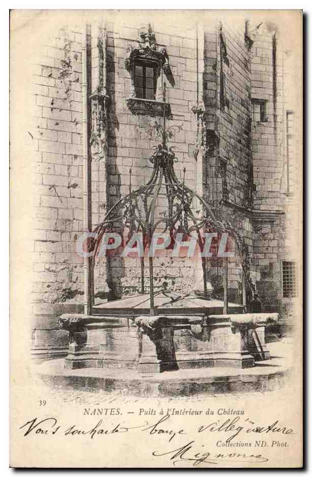 Nantes CPA Puits a l'interieur du chateau