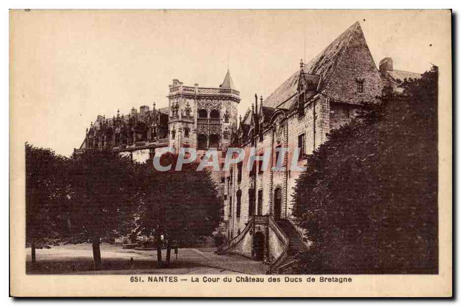 Nantes CPA La cour du chateau des ducs de Bretagne