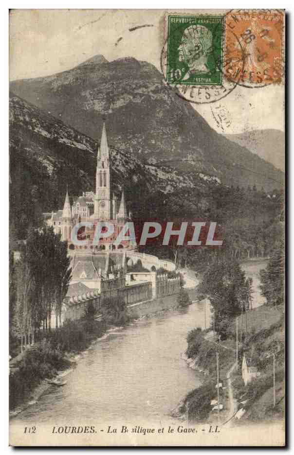Lourdes CPA La basilique et le Gave