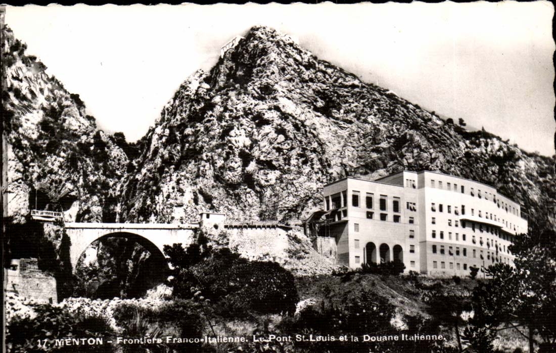 Menton CPA Frontiere franco italienne Le pont St Louis et la douane italienne