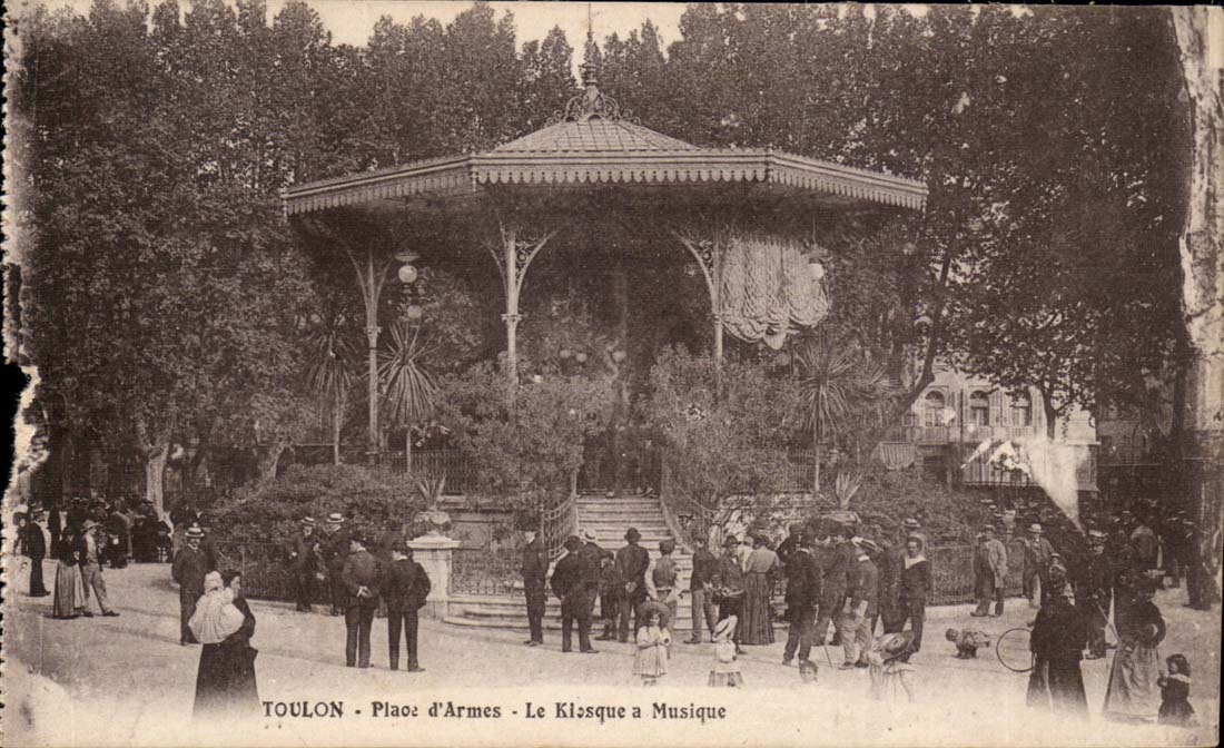 Toulon CPA Place d'armes Le kiosque a musique
