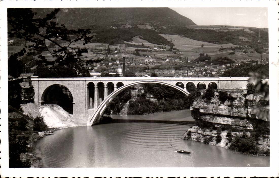 Bellegarde CPA Les bords du Rhone Le viaduc routier de SAvoie