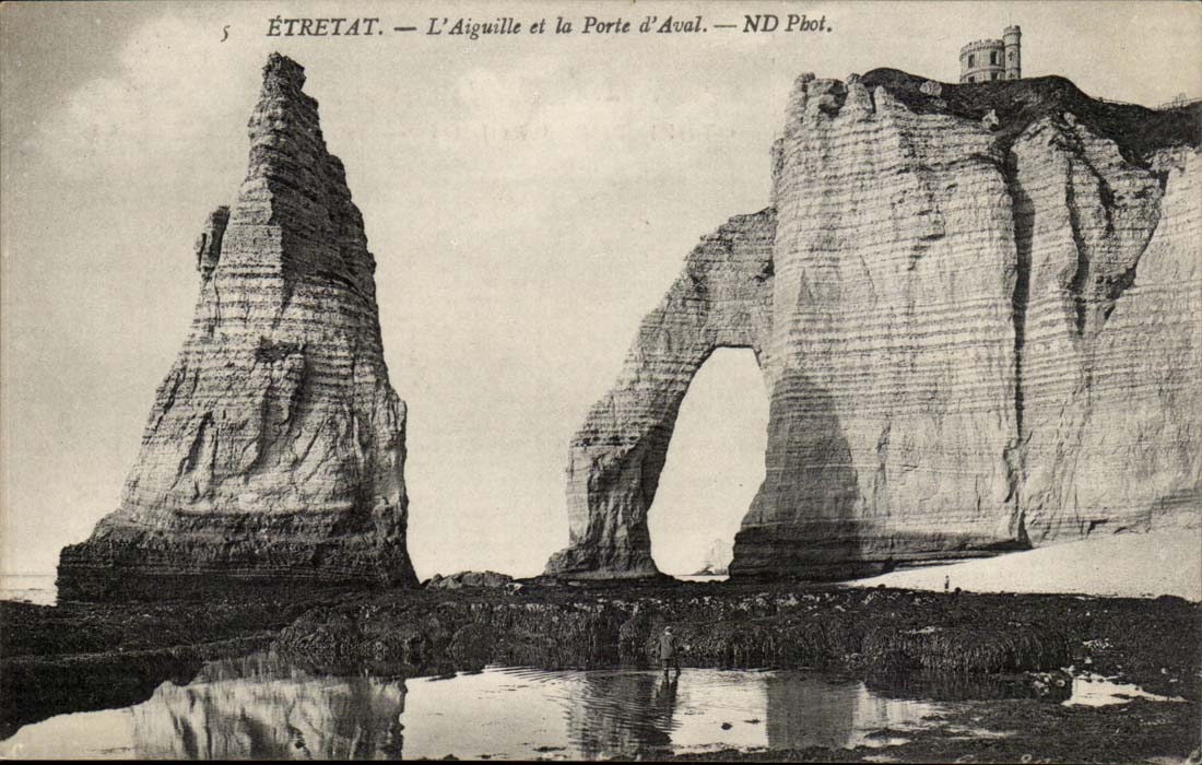 Etretat CPA L'aiguille et la porte d'aval