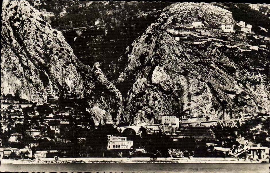 Menton CPA Le pont Saint Louis et la frontiere italienne 