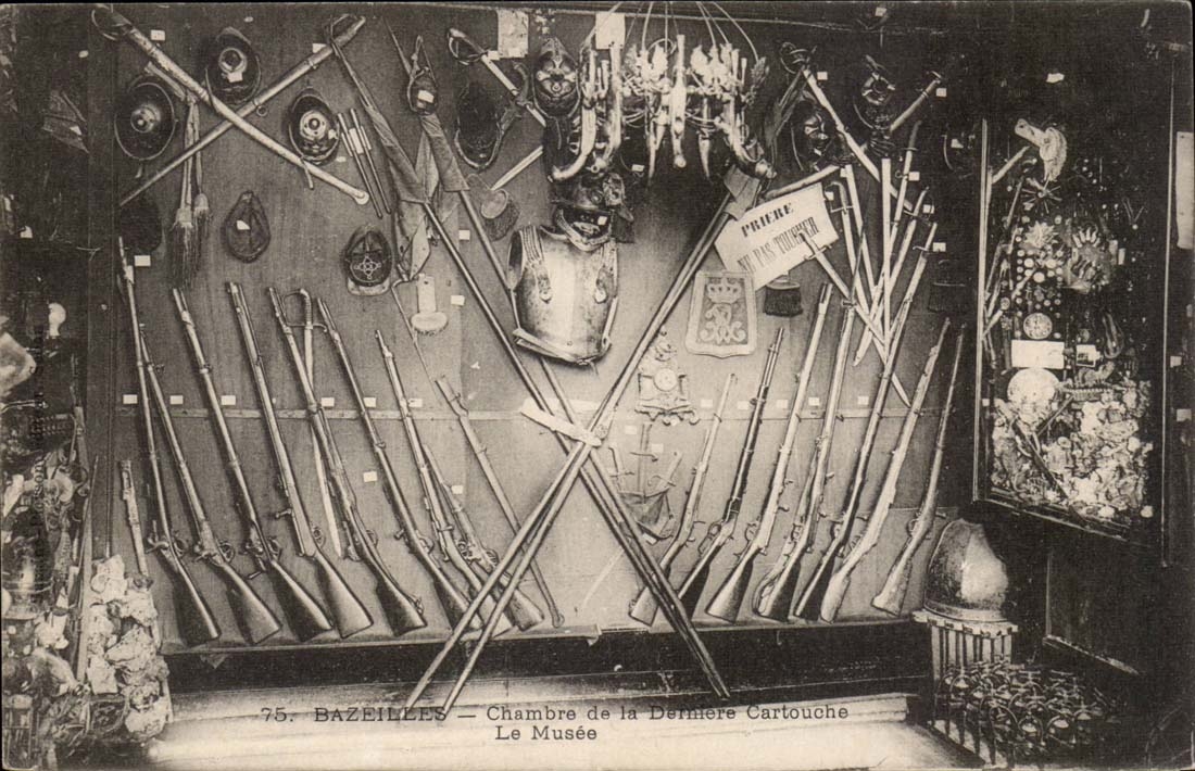 bazeilles CPA Chambre de la derniere cartouche Le musee (militaria uniformes)