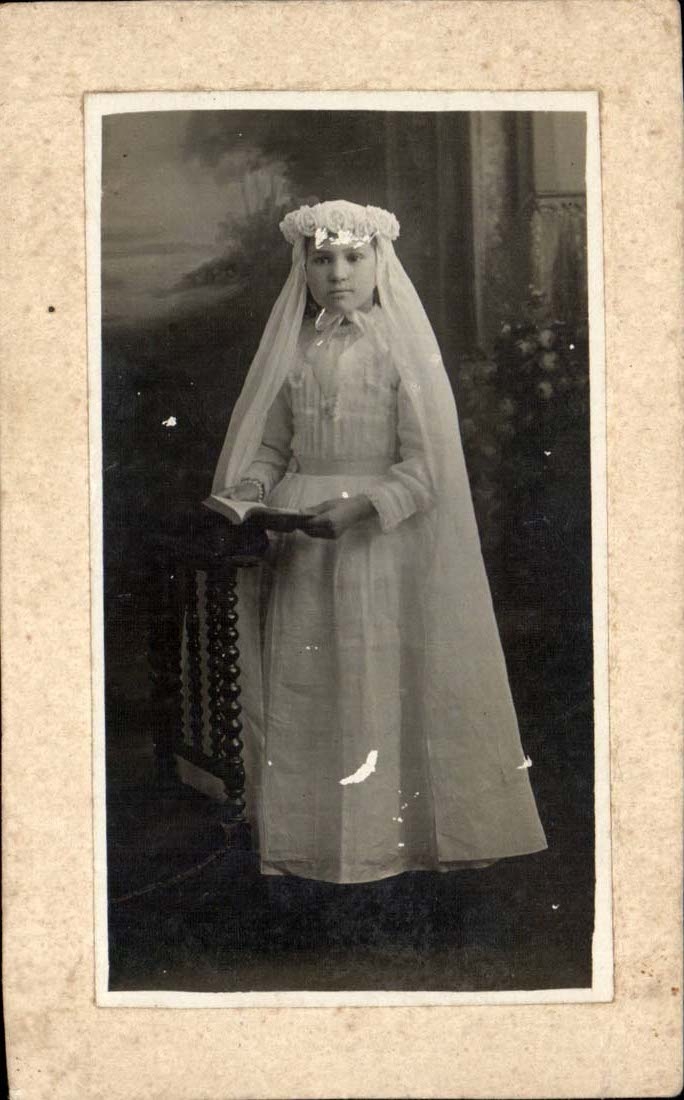 Carte photo Jeune fille en communiante