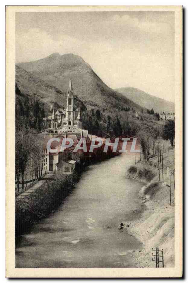 Lourdes CPA La basilique et le Gave