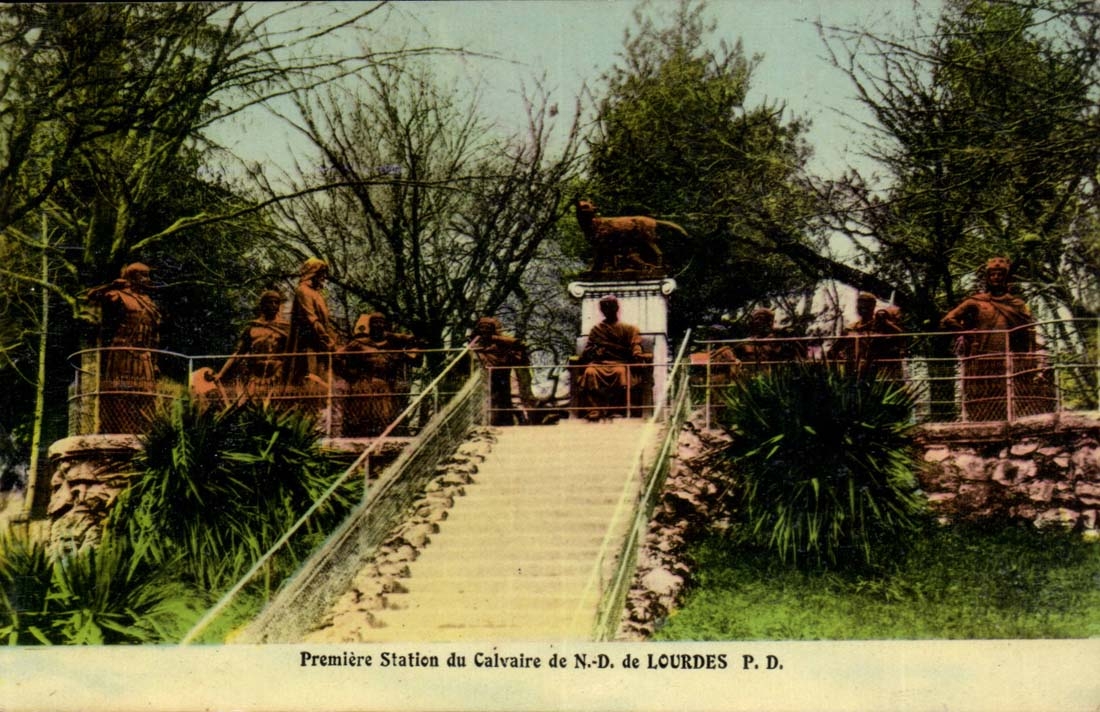 Calvaire de Lourdes CPA Premiere station du calvaire de ND de Lourdes
