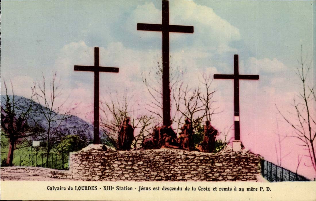 Calvaire de Lourdes CPA 13eme station Jesus est descendu de la Croix et remis a sa mere