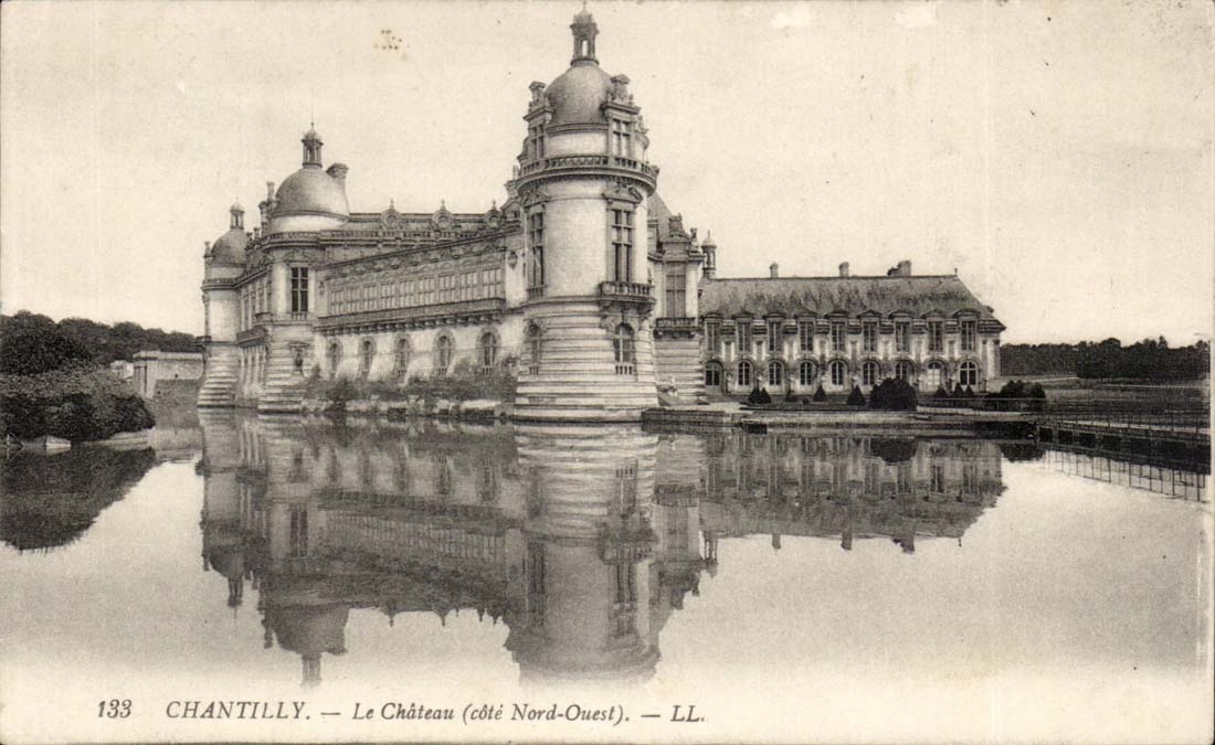 chantilly CPA Le chateau (cote Nord Ouest)