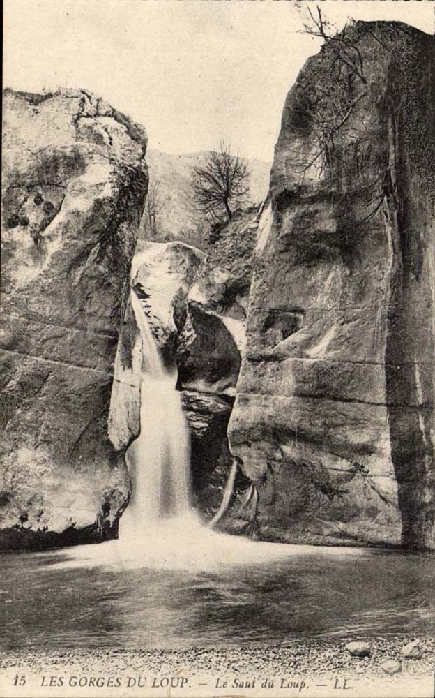 Les gorges du Loup CPA Le saut du loup
