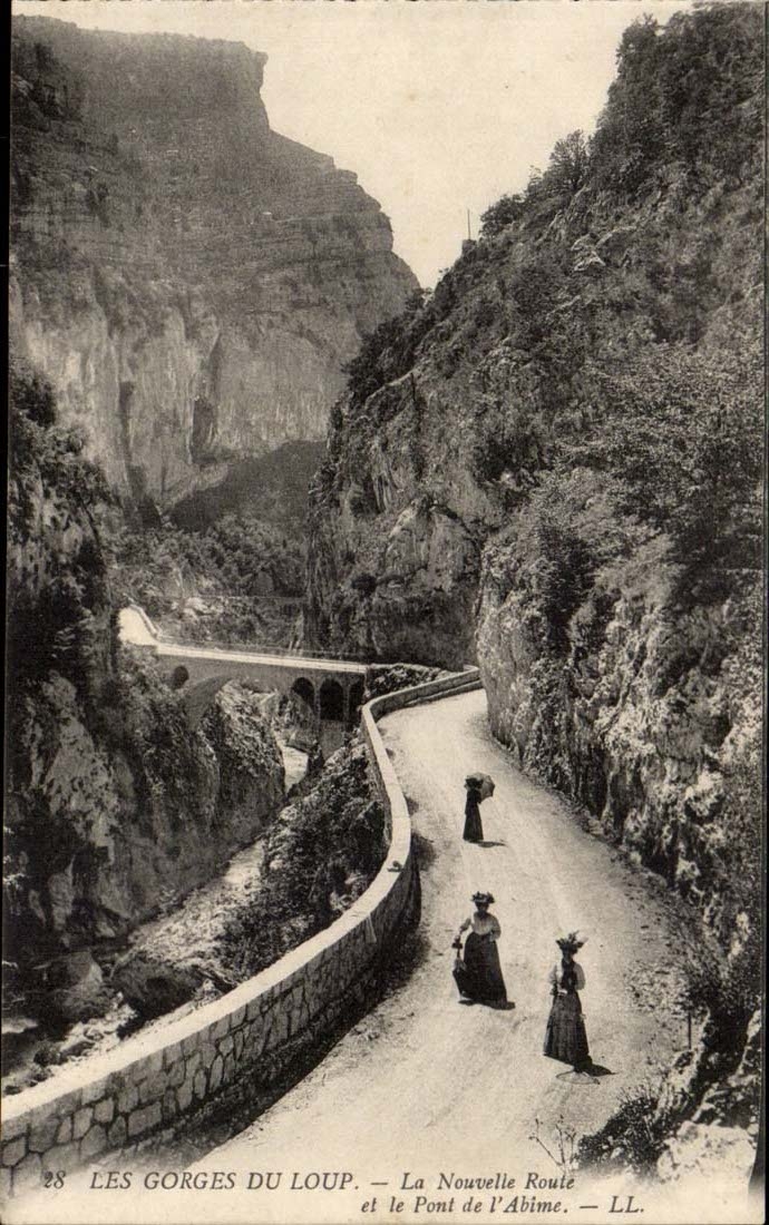 Les gorges du Loup CPA La nouvelle route et le pont de l'abime