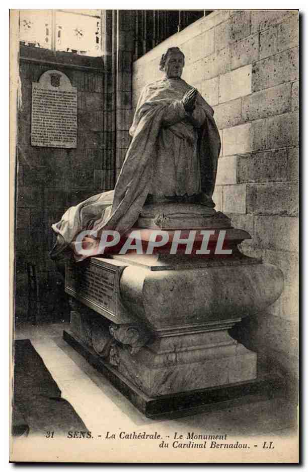 Sens - La Cathédrale - Le Monument du Cardinal Bernadou - LL