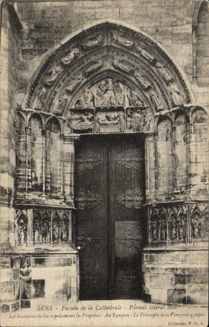 Sens CPA Facade de la cathedrale Portail lateral sud