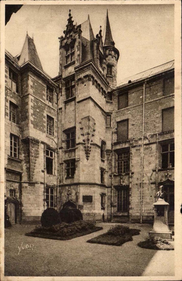 Angers CPA Hotel Pince