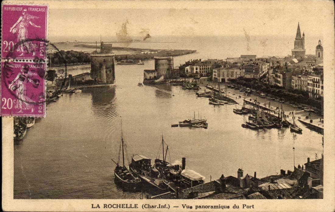 La Rochelle CPA Vue panoramique du port