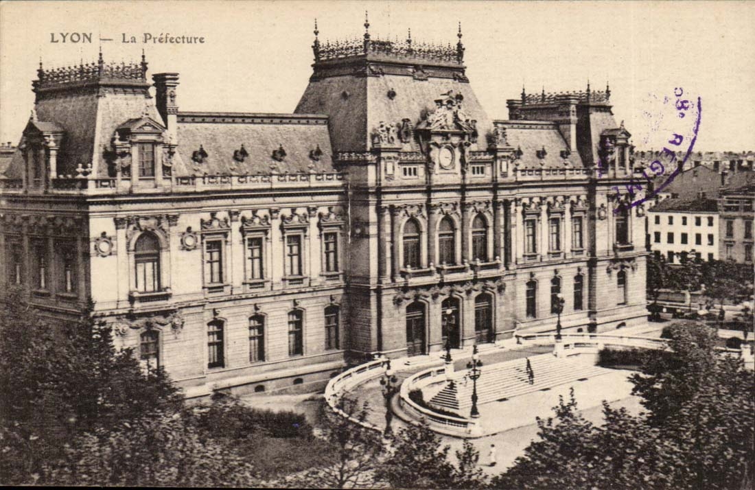 LYON — La Préfecture — Éditeur non visible, n° de série non lisible