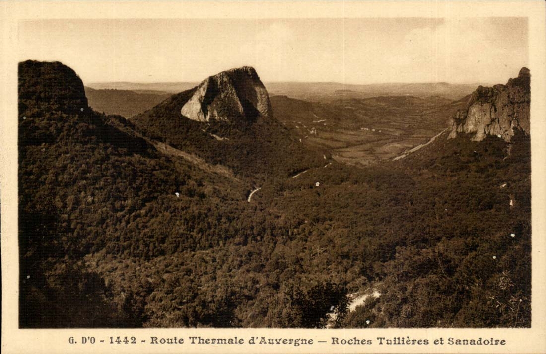 Route Thermale d'Auvergne — Roches Tuillières et Sanadoire — G. D'O - 1442