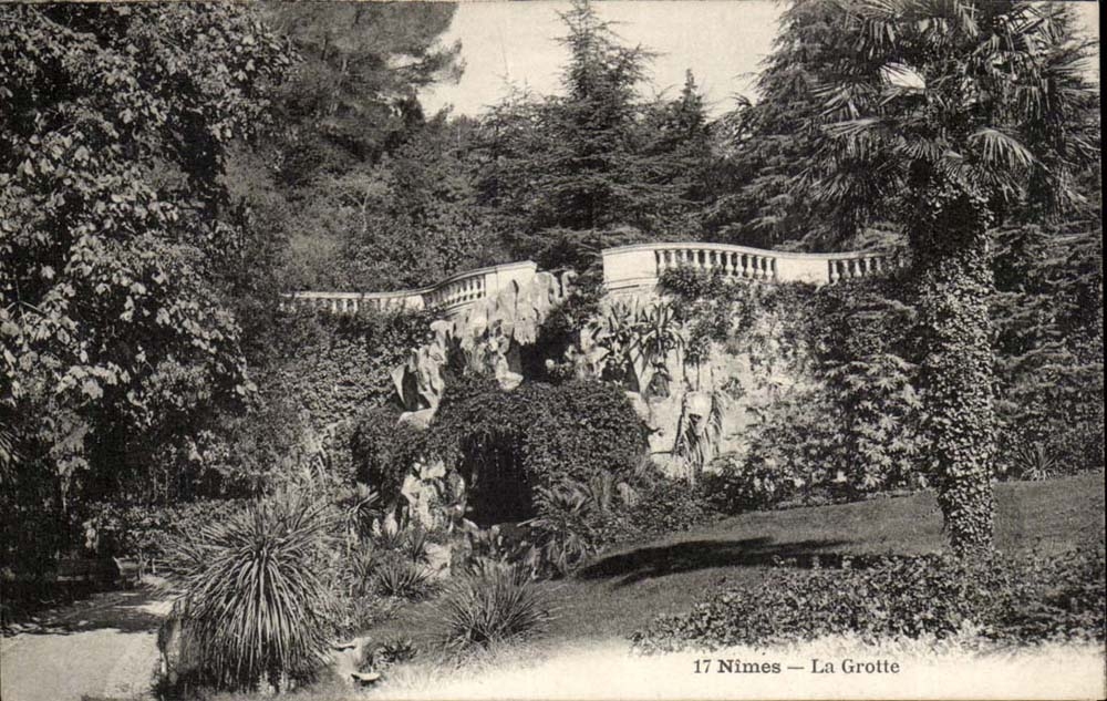 Nîmes — La Grotte — Éditeur A. L. G. Nîmes, n°17