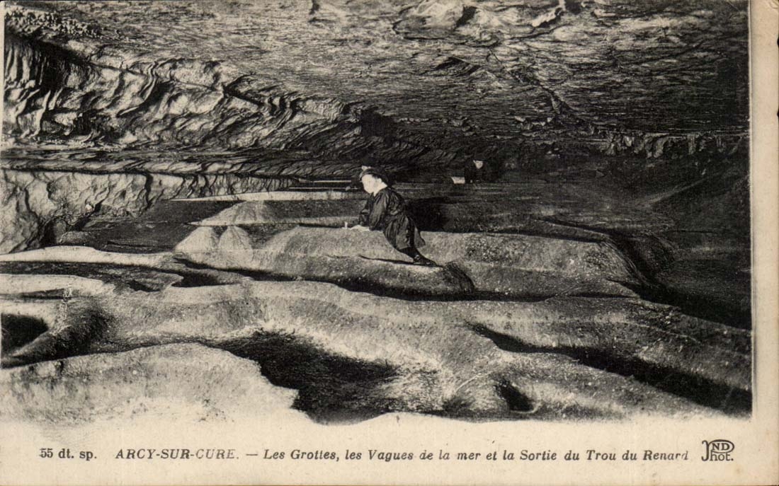 Arcy-sur-Cure — Les Grottes, les Vagues de la mer et la Sortie du Trou du Renard — NDHOT