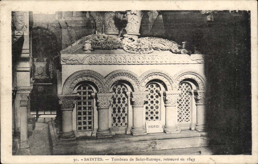 Saintes CPA Tombeau de Saint Eutrope retrouve en 1843