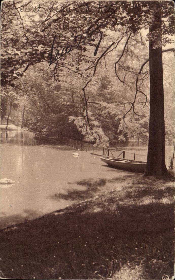Bordeaux CPA Le jardin public Barque au repos