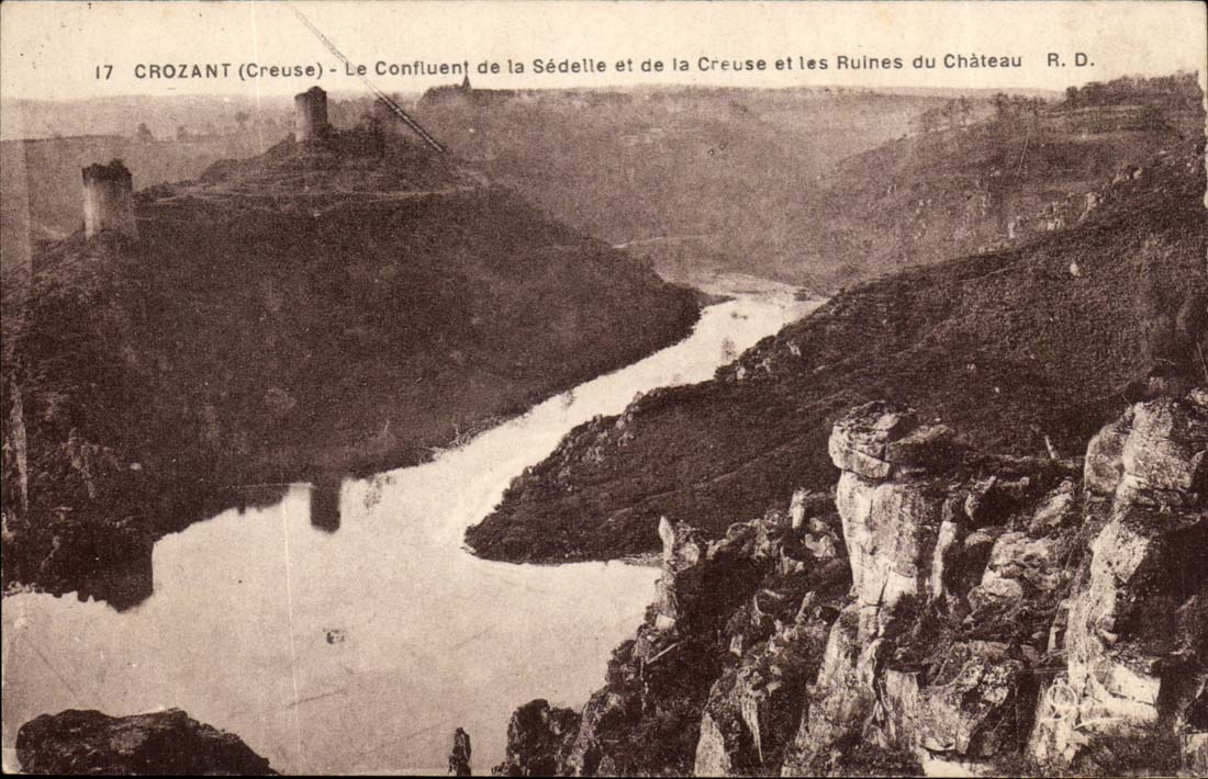 CROZANT (Creuse) — Le Confluent de la Sédelle et de la Creuse et les Ruines du Château — R.D. n°17