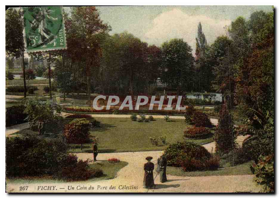Vichy CPA Un coin du parc des CElestins