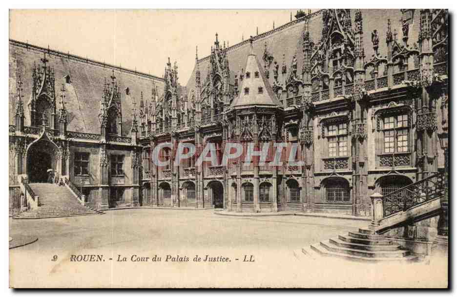 Rouen CPA La cour du palais de justice