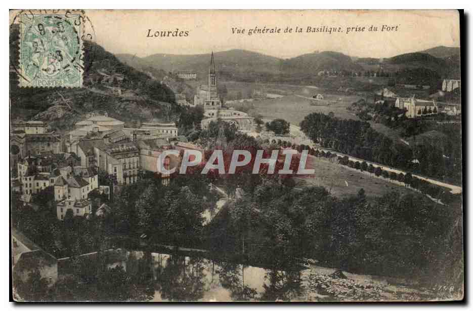 Lourdes CPA Vue generale de la basilique prise du Fort