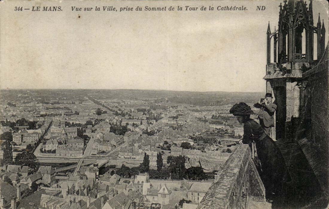 Le mans CPA Veu sur la ville prise du sommet de la Tour de la cathedrale