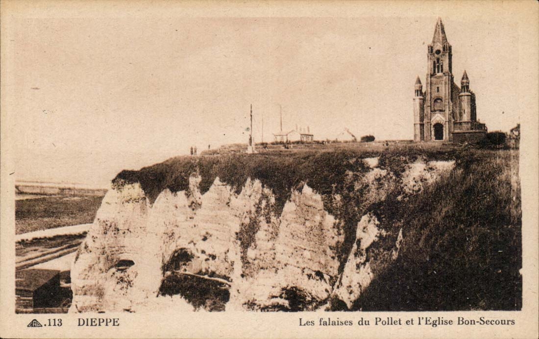 Dieppe CPA Les falaises de Pollet et l'eglise Bon SEcours